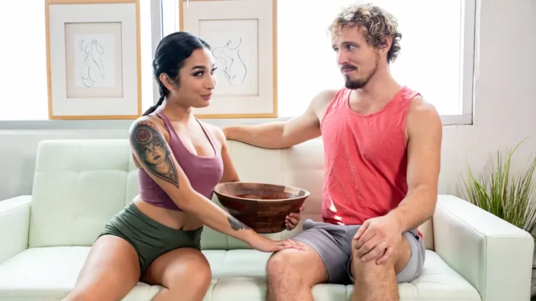 Nurus barulhento do vizinho – Robby Apples, Avery Black