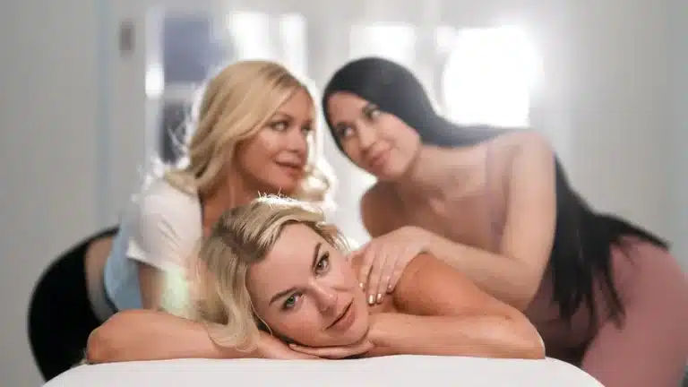 Quatro mãos, a dona de casa – Serene Siren, Alex Coal, Slimthick Vic